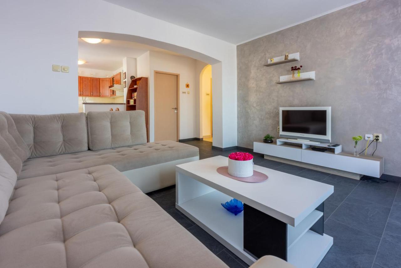 Apartments Filip Crikvenica Exterior photo